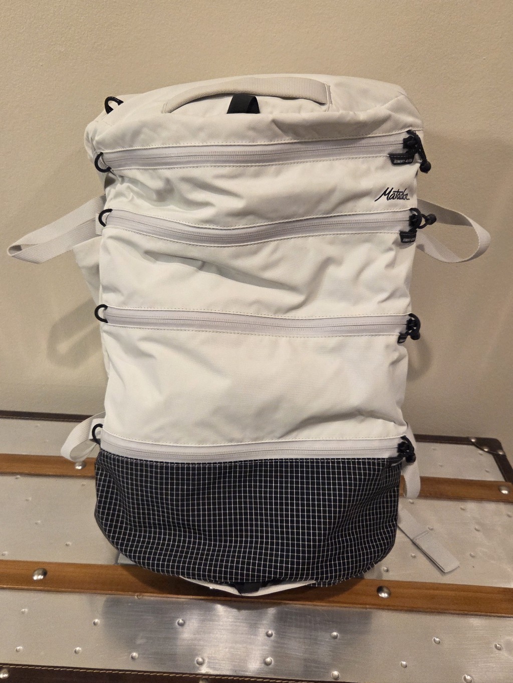 Matador Seg28 Carryon Compliant 28l Backpack In Artic White